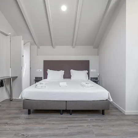 Hotel Rua Grande 2*